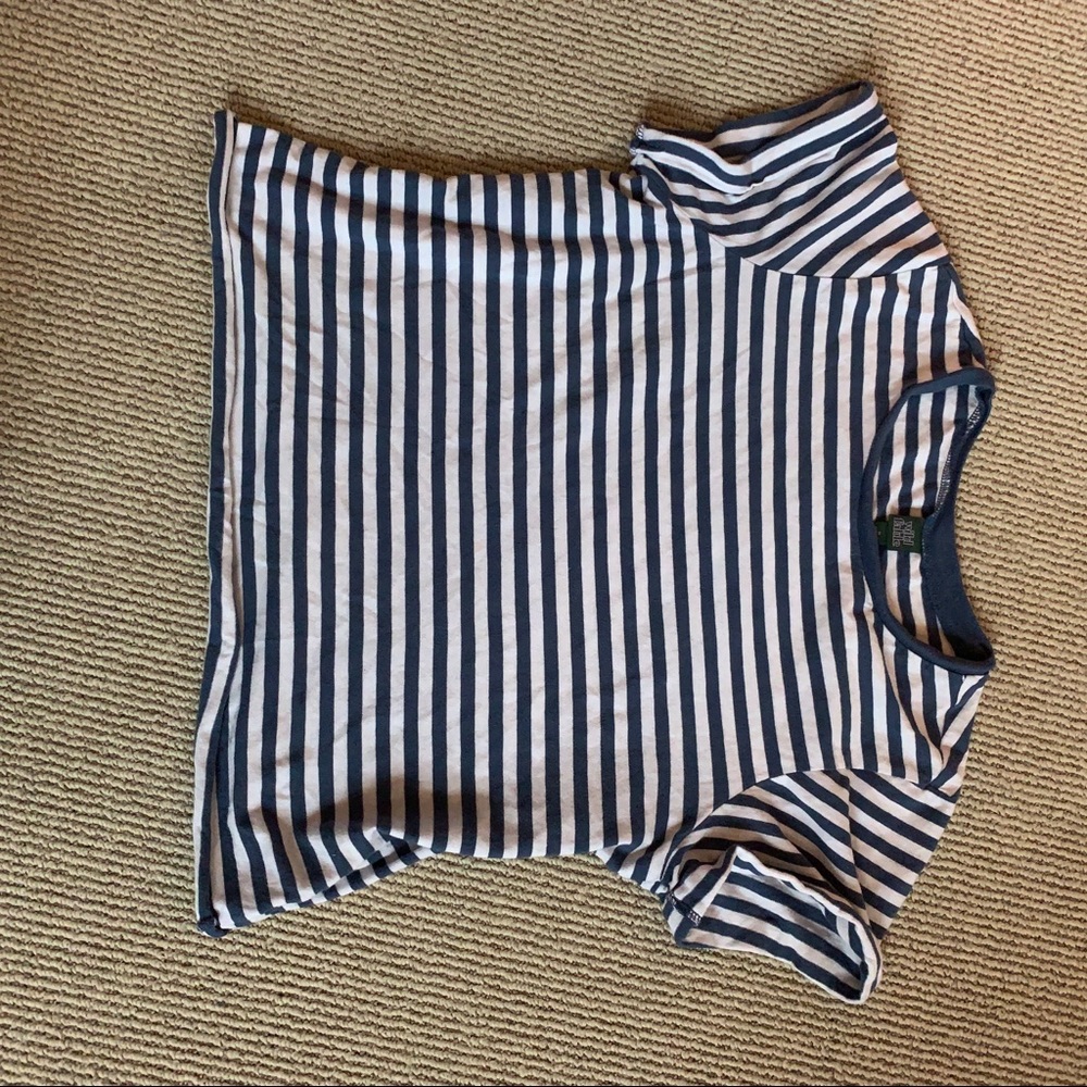 blue and white striped t